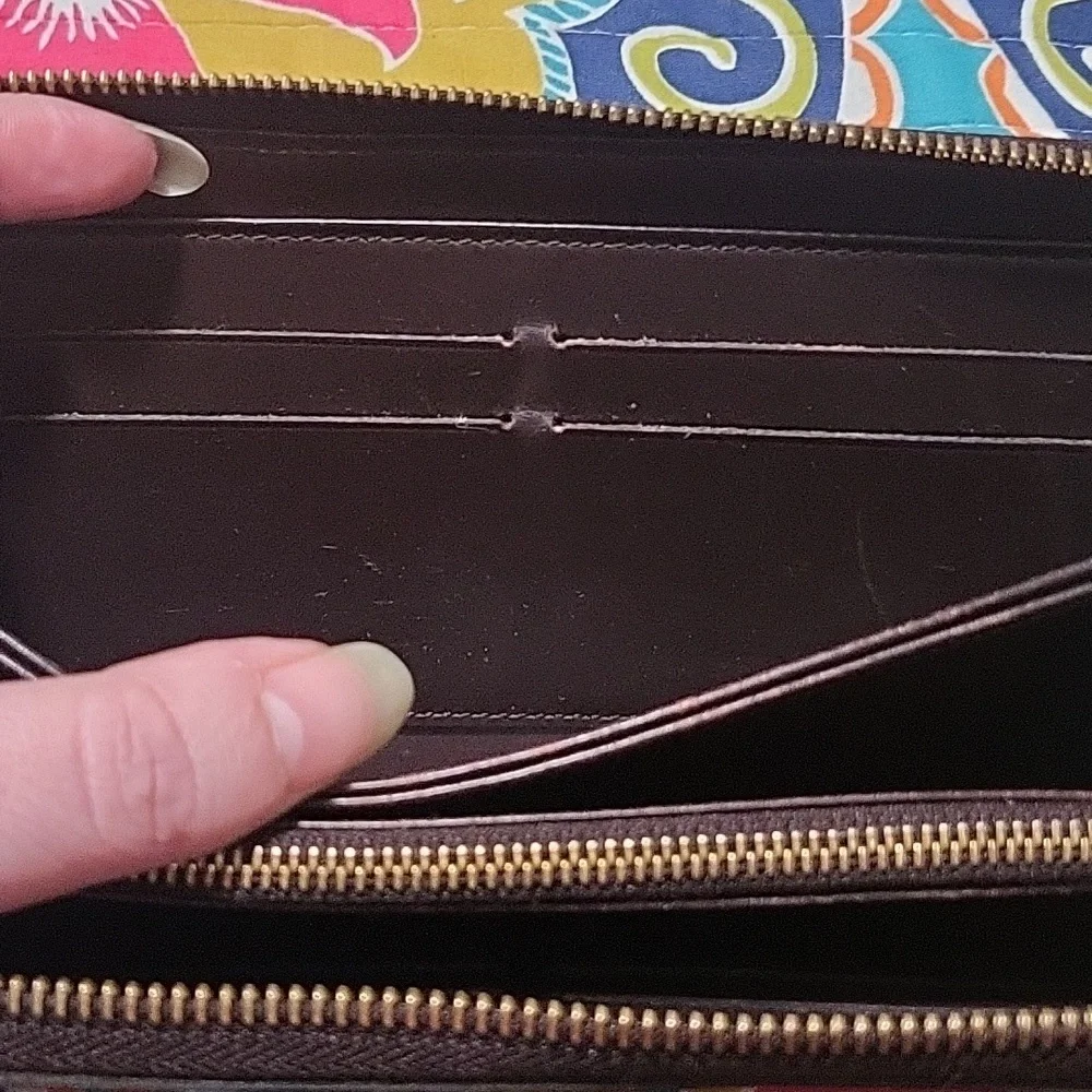 Louis Vuitton LV Vernis Amarante Zip Wallet - Picture 11 of 17